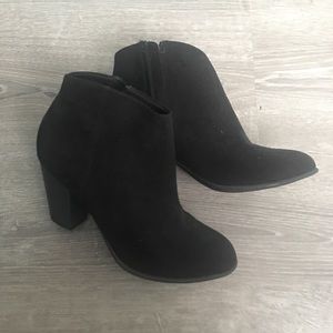 ⚡️Old Navy Black Ankle Boots